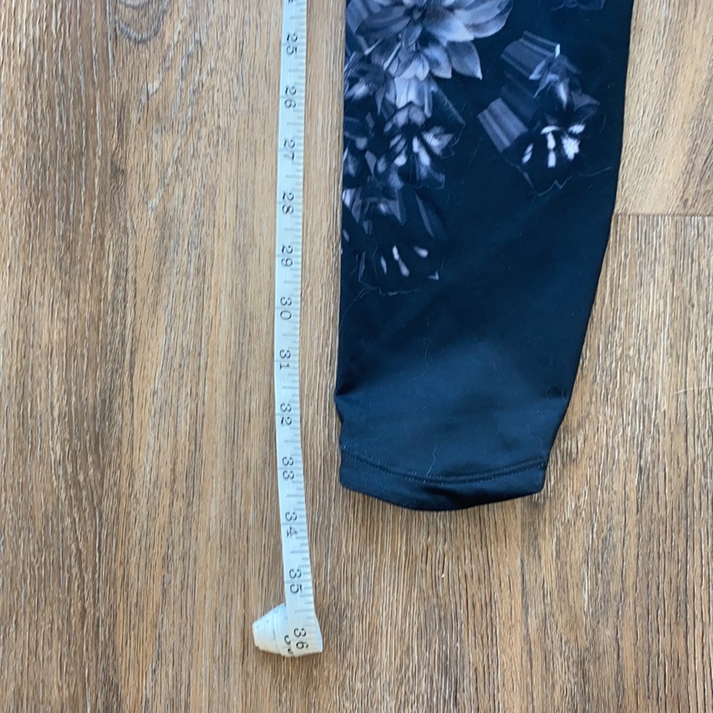 Nike Dri-Fit leggings, size small - Picture 5 of 7